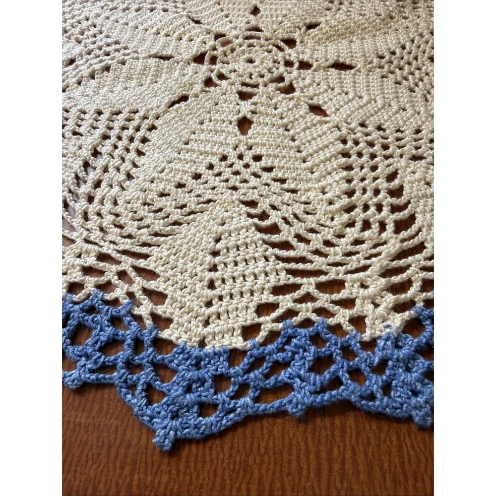 Vintage CROCHETED DOILY Round 12.5